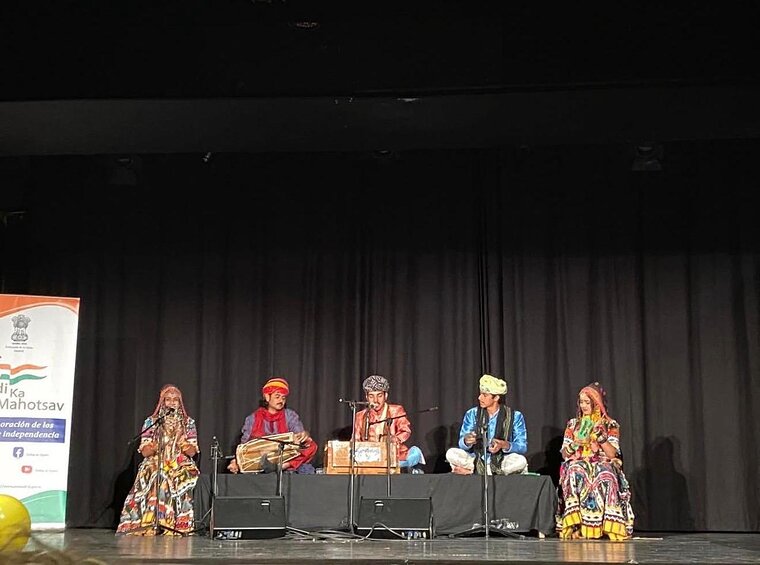 Sayari Sapera performance