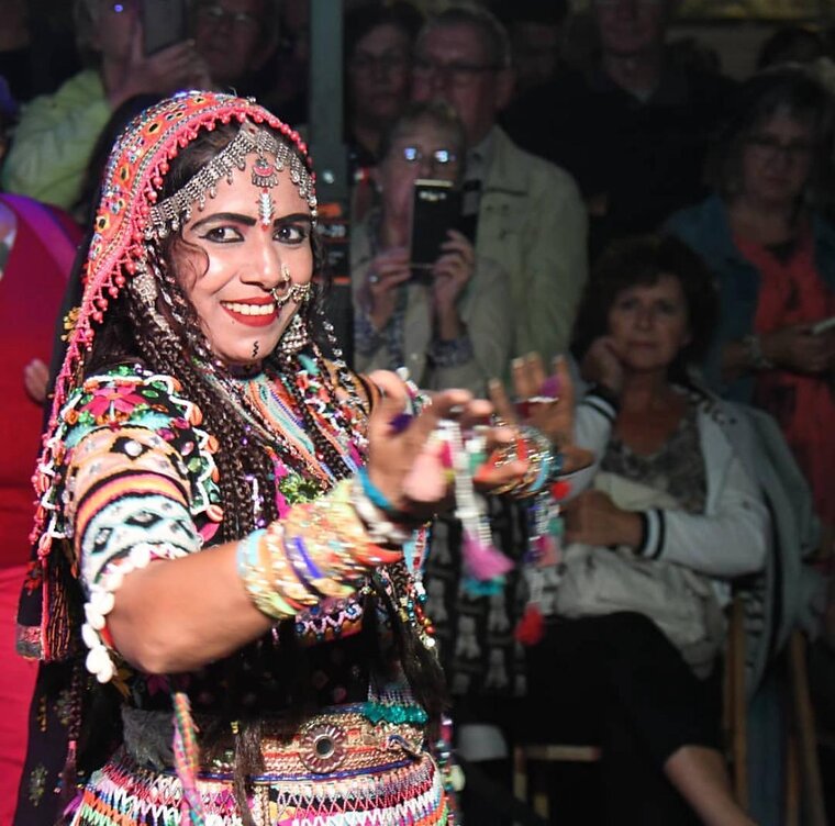 Sayari Sapera performance