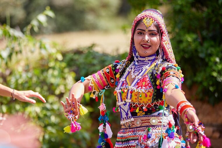 Sayari Sapera performance